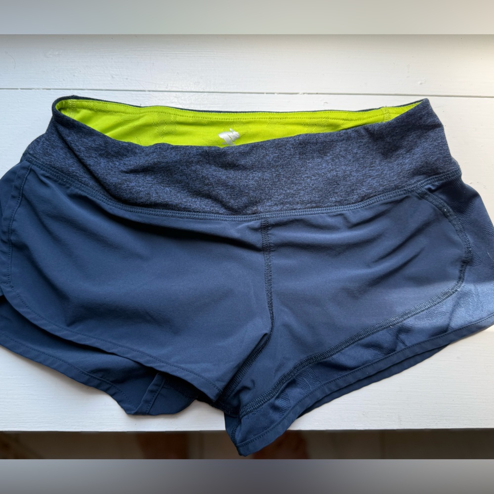 Rabbit Catch Me If You Can Shorts Size S